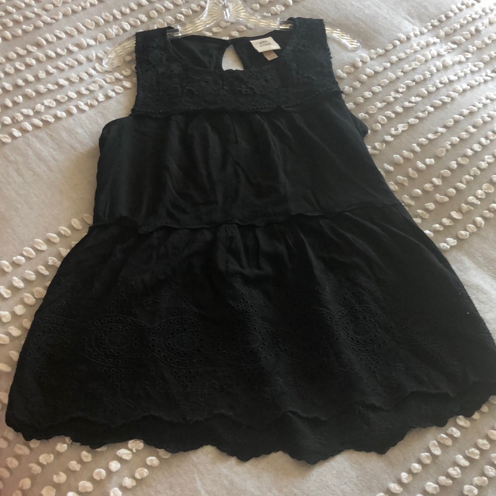 Sleeveless top